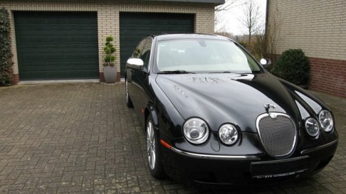   «Jaguar S-type»